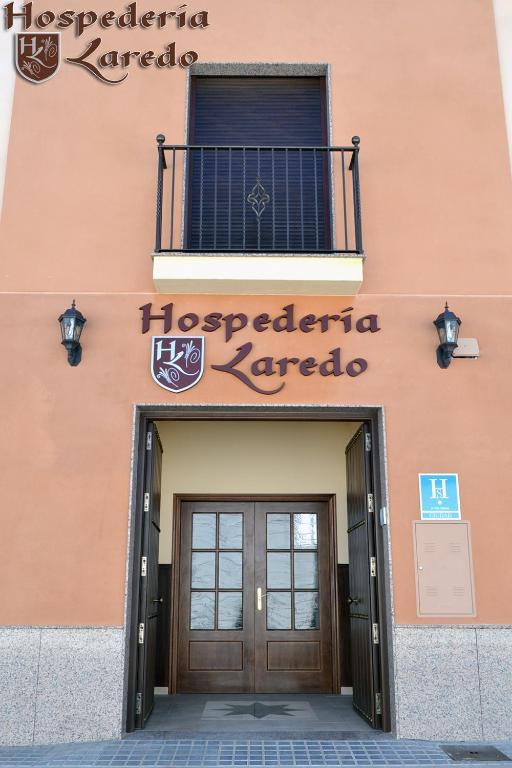 Hospederia Laredo La Carlota Exterior photo