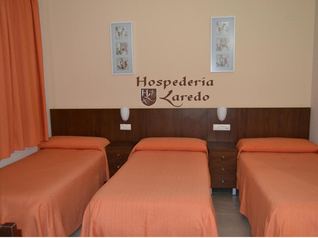 Hospederia Laredo La Carlota Exterior photo