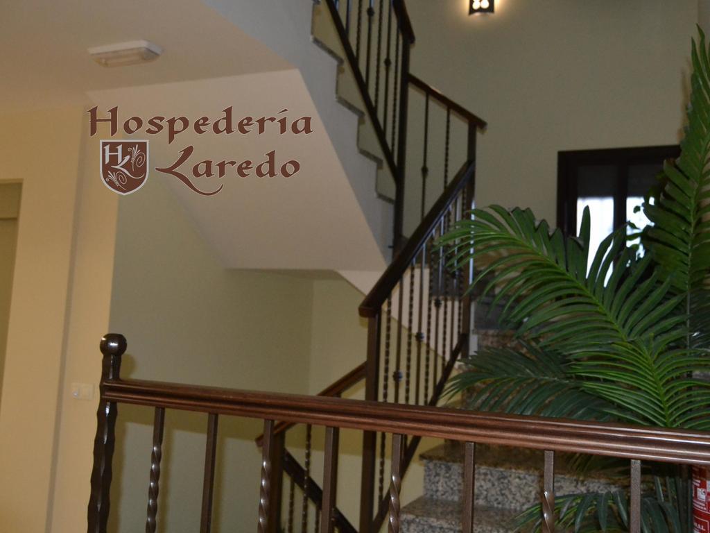 Hospederia Laredo La Carlota Exterior photo