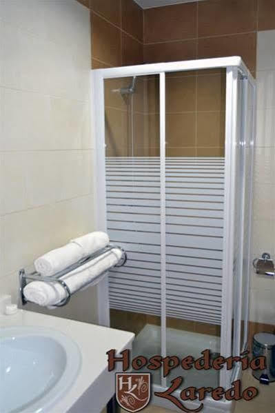 Hospederia Laredo La Carlota Exterior photo
